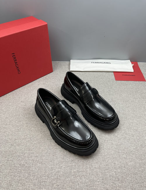 Ferragamo Patent Leather Business Oxford Shoes