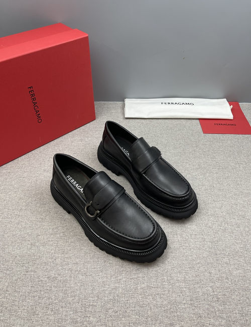 Ferragamo Patent Leather Business Oxford Shoes