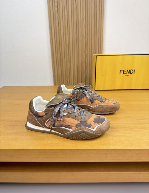 Fendi High-end Casual Sneakers With Metal Logo