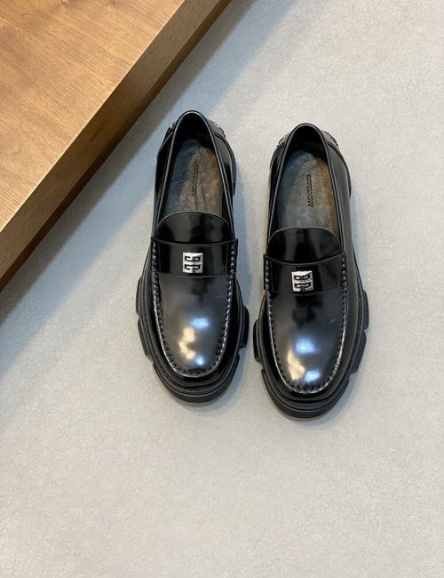 Givenchy Show Series Leather Ankle Boots With Logo