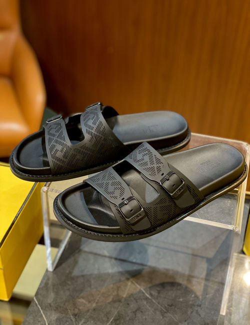 Fendi Leather Hollow-Out Slippers For Casual Wear