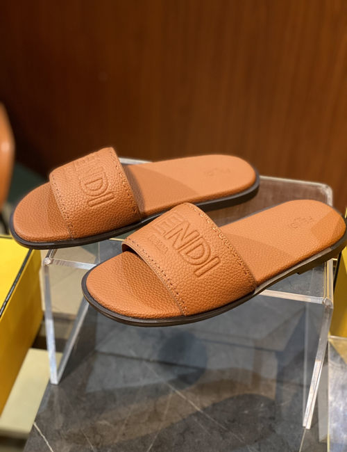 Fendi Leather Hollow-Out Slippers For Casual Wear