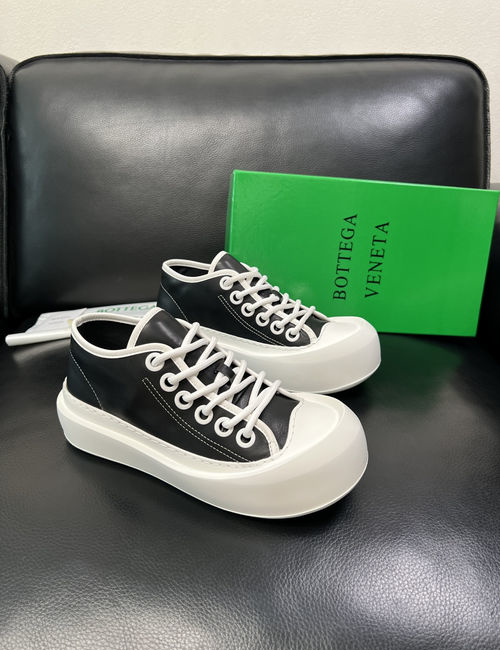 Bottega Veneta BV Calfskin Casual Low-top Shoes