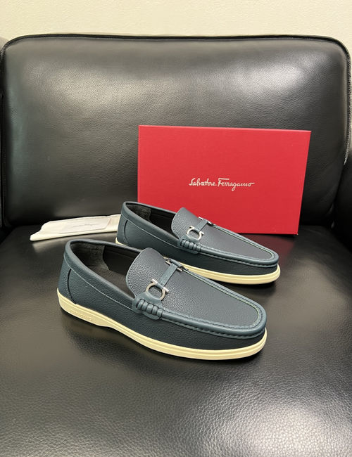 Ferragamo Cowhide Leather Comfortable Loafers