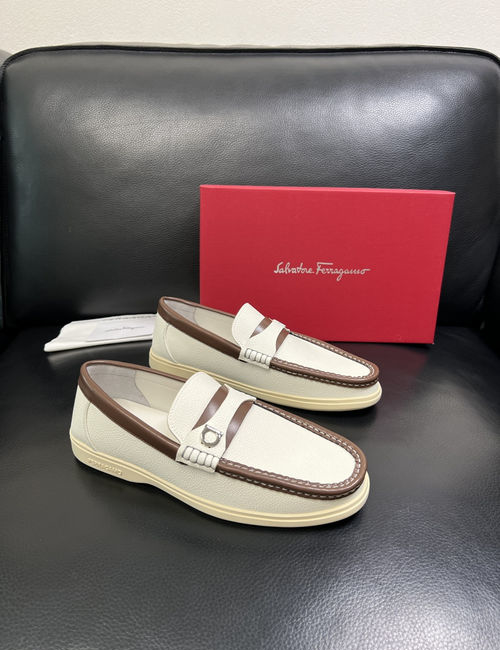 Ferragamo Cowhide Leather Comfortable Loafers