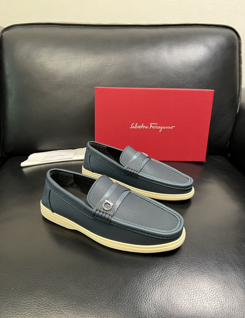 Ferragamo Cowhide Leather Comfortable Loafers