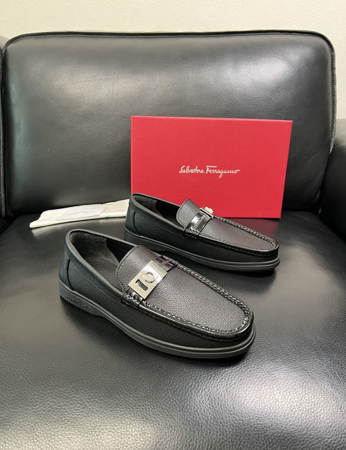 Ferragamo Cowhide Leather Comfortable Loafers