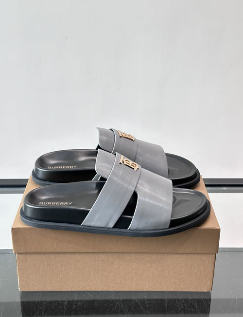 Burberry Cowhide Slides TB Logo Premium Texture