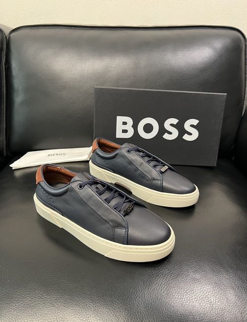 Hugo Boss High Quality Leather With Complex Stitching