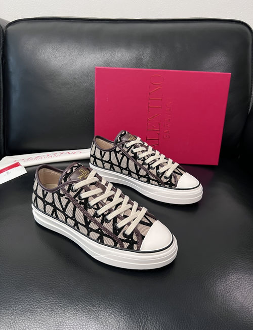 Valentino Color Block Leather Comfort Sneakers