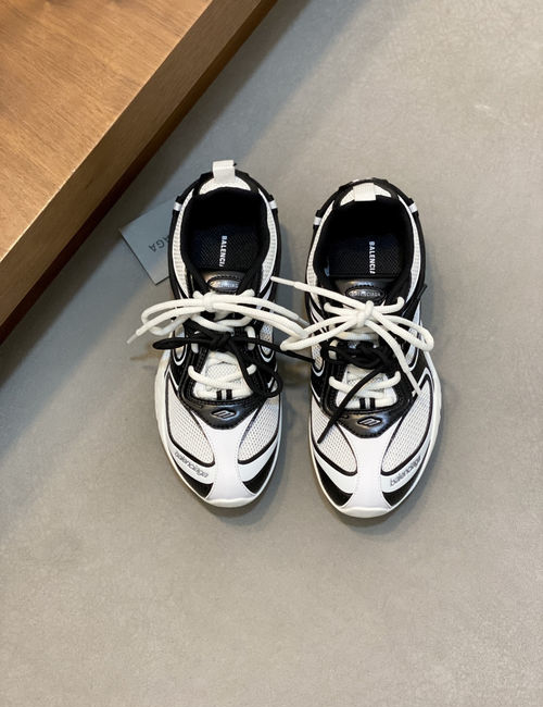 Balenciaga Radar Vintage Distressed Sneakers