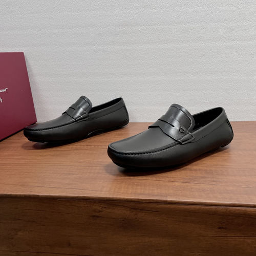Ferragamo Classic Driving Moccasins With Gancini Buckle