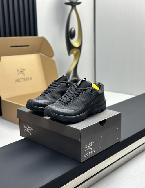 ArcTeryx FF Logo Stitched Casual Sneakers