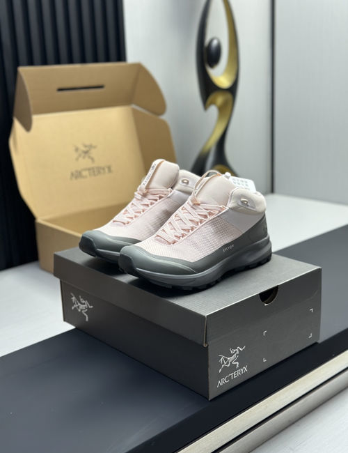 ArcTeryx FF Logo Stitched Casual Sneakers