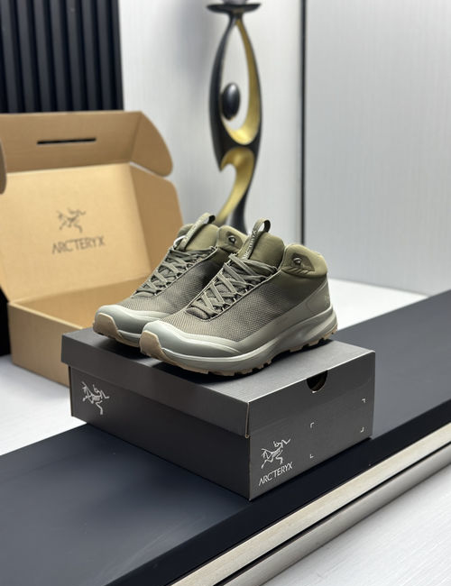 ArcTeryx FF Logo Stitched Casual Sneakers