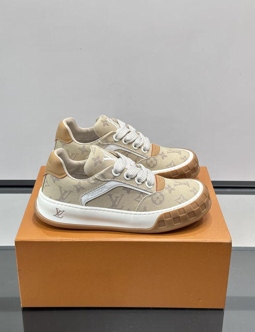 Louis Vuitton LV Tilted Lace-up Low-top Casual Sneakers