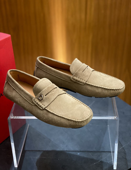 Ferragamo Classic Driving Loafers With Gancini Buckle