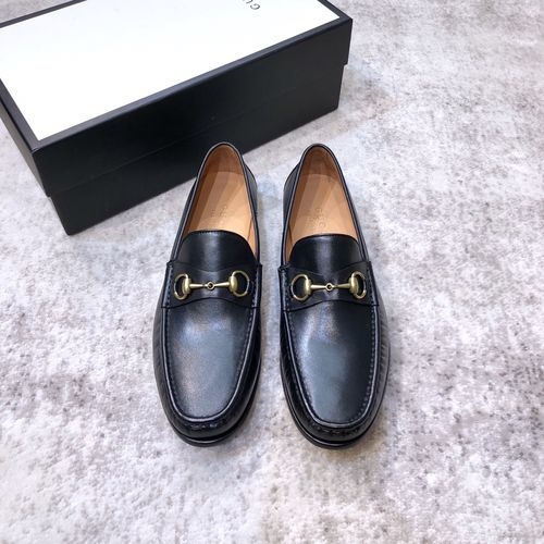 Gucci Classic Cowhide Leather Casual Loafers