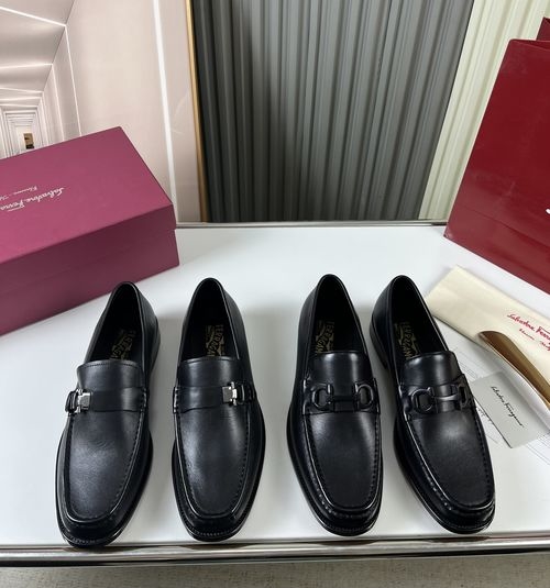 Ferragamo Business Casual Leather Shoes