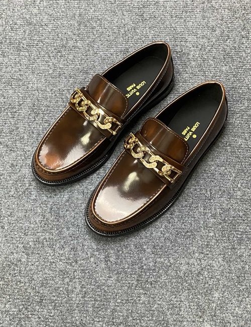 Louis Vuitton LV Chain Wrinkled Leather Shoes With Sole