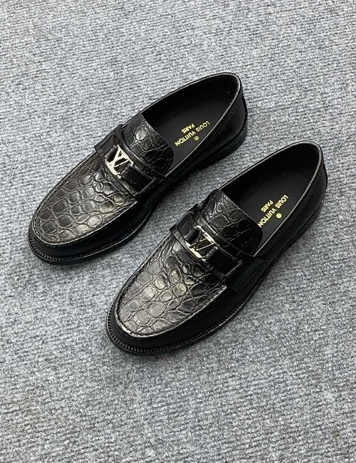 Louis Vuitton LV Embossed Crocodile Pattern Leather Dress Shoes