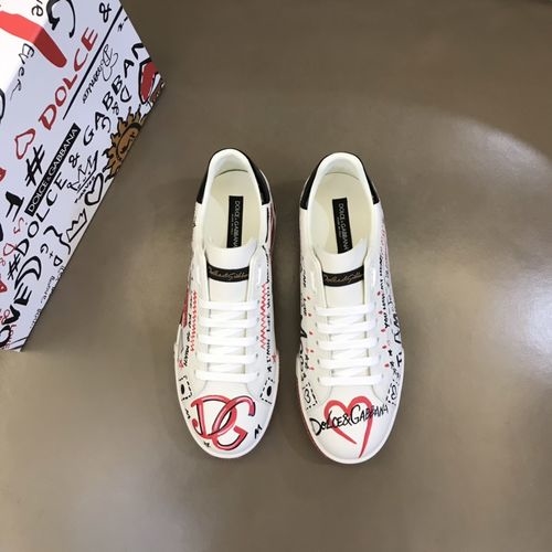 Dolce & Gabbana DG 5D Print Casual Leather Sneakers
