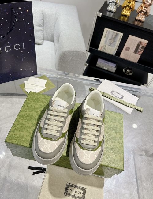 Gucci Calfskin Leather Casual Sneakers