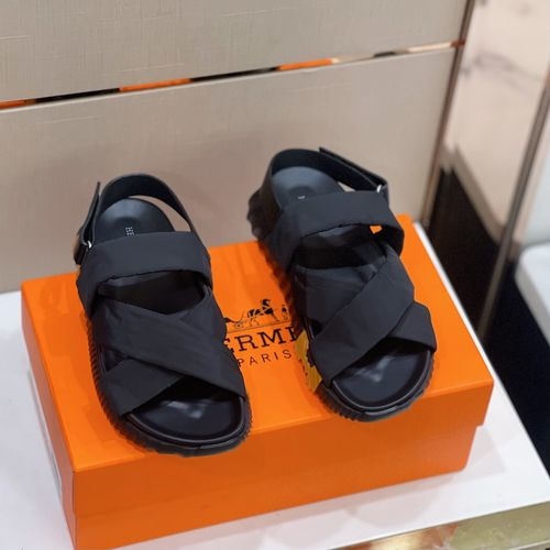 Hermes Electric Sandals Contrast Color Lightweight Sole