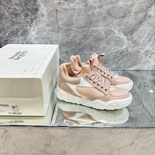 McQueen Curved Sole Casual Sneakers