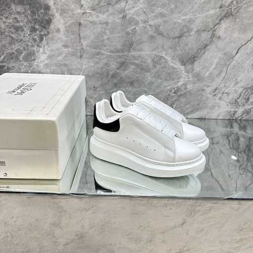 McQueen Curved Sole Casual Leather Sneakers