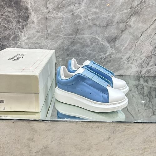 McQueen Curved Sole Casual Leather Sneakers