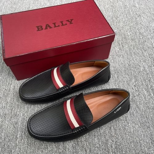 Bally Litchi Grain Leather Slip On Sneakers
