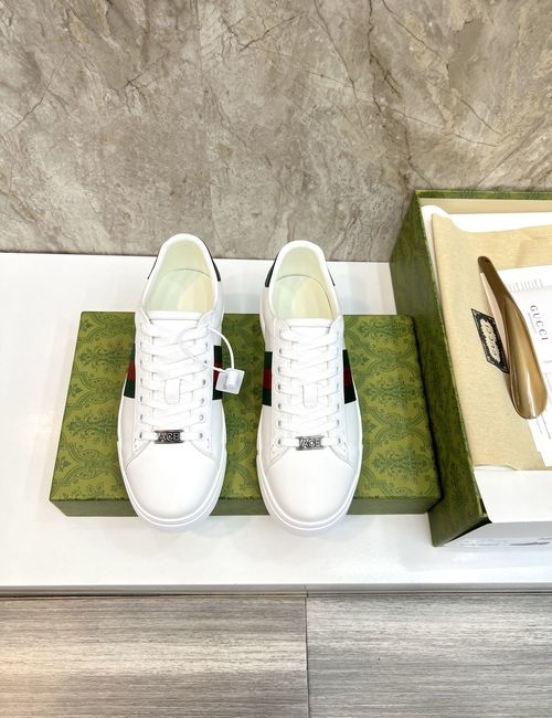 Gucci Ace Series Low-top Sneakers