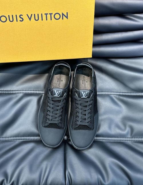 Louis Vuitton LV Classic Casual Leather Sneakers