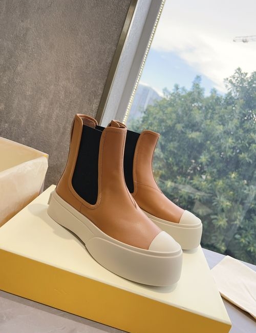 Marni Chunky Chelsea Boots Cow Upper Sheep Lining