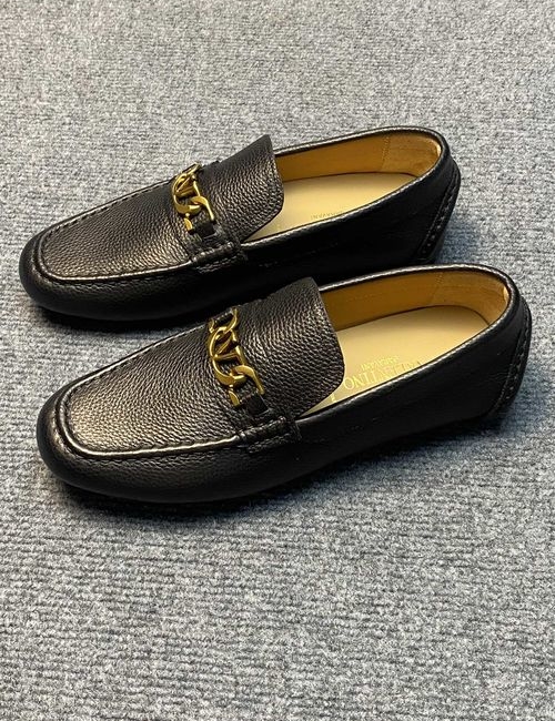 Valentino Loafers Cowhide Rubber Sole Packaging