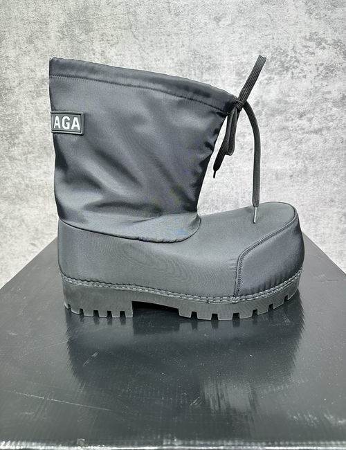 Balenciaga Alaska Snow Boots With Rubber Logo, Drawstring Top