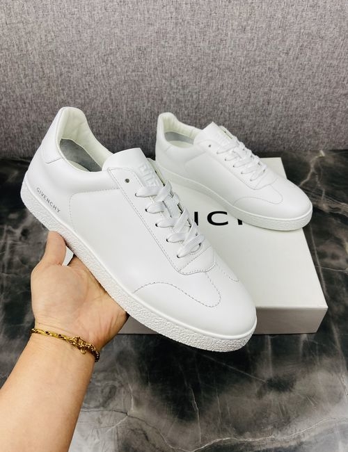 Givenchy Town Series Low-top Leather Sneakers
