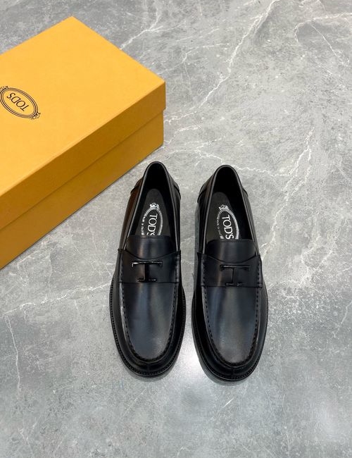 Tods Patent Leather Buckle Decor Loafers
