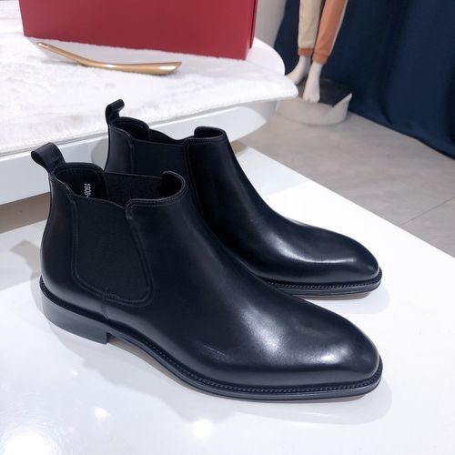 Ferragamo Leather Sole Business Casual Boots
