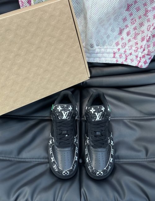Louis Vuitton LV Low-top Graffiti Casual Sneakers