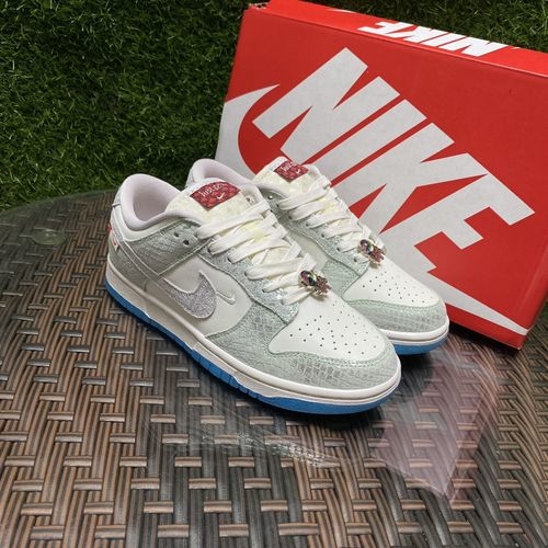Nike Dunk Low Cactus Green Sneakers