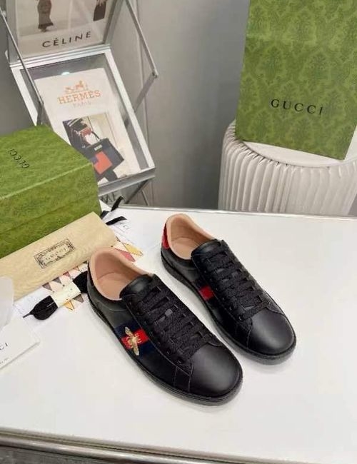 Gucci Classic Leather Casual Sneakers