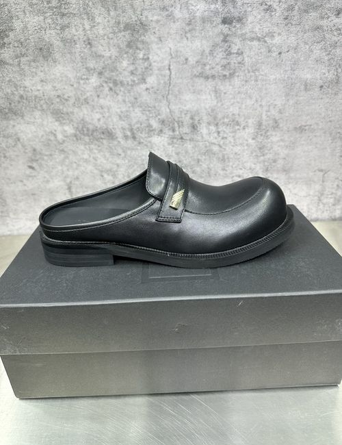 Armani Cute Round Toe Mule Slides