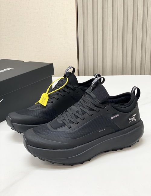 ArcTeryx Waterproof Off-road Hiking Shoes
