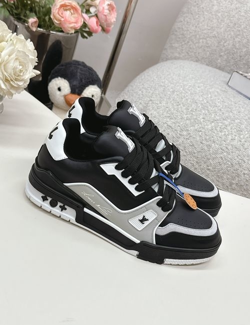 Louis Vuitton LV Silk Cowhide Casual Sneakers