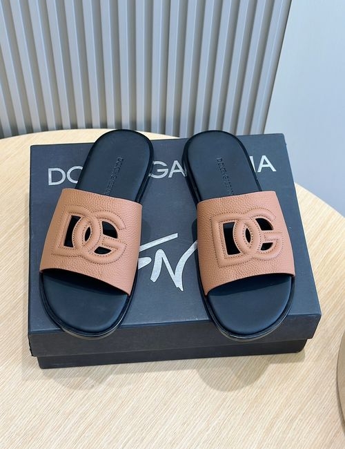 Dolce & Gabbana DG Cowhide Slides With Leather Sole