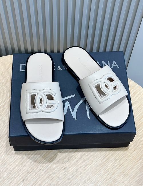 Dolce & Gabbana DG Cowhide Slides With Leather Sole