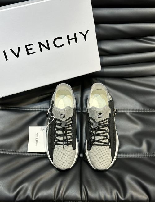 Givenchy Spectre Low-top Jogging Sneakers