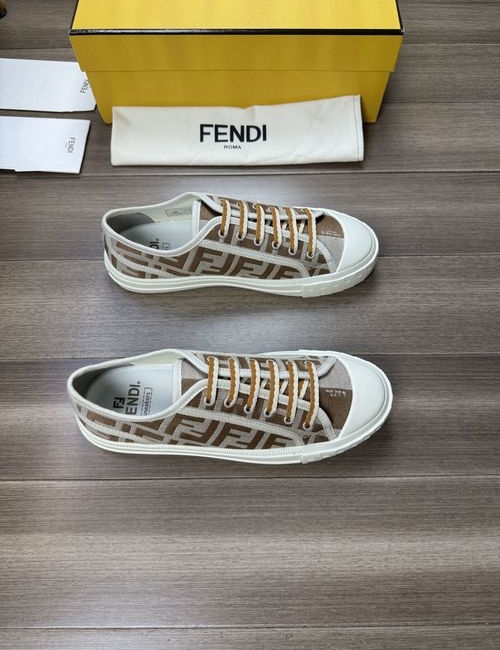 Fendi Couple s High-End Shoes, Exquisite Workmanship
